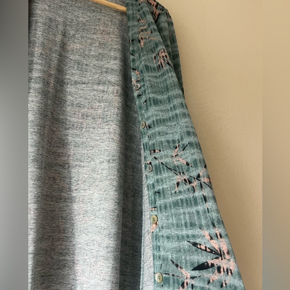 LOGO Cardigan - Picture 4 of 5